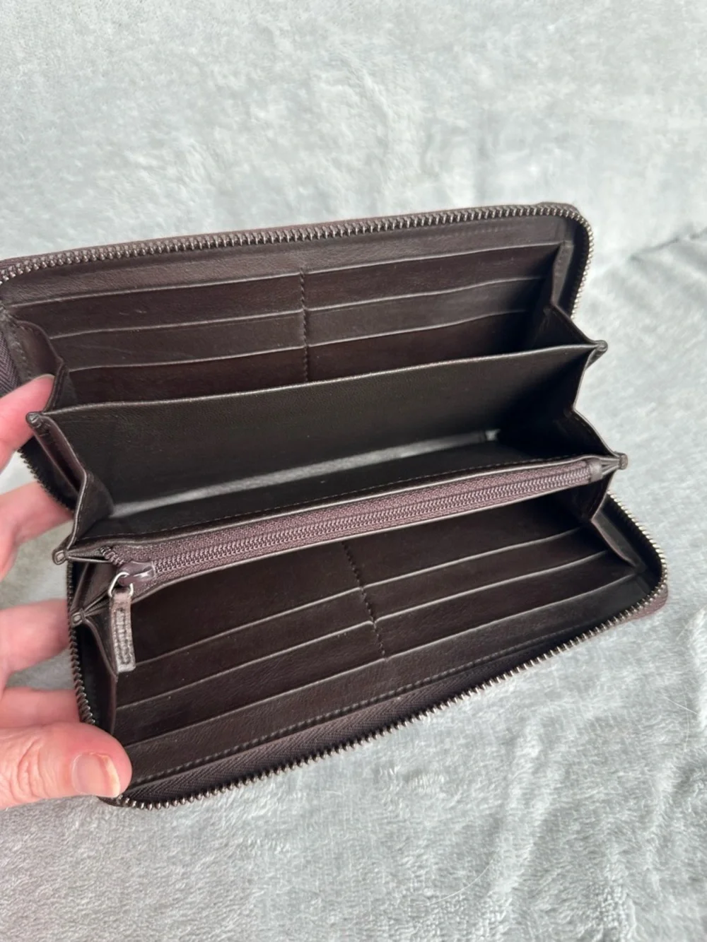 Gucci Brown Copper Guccissima Micro GG Patent Leather Zip Around Wallet - Picture 11 of 12